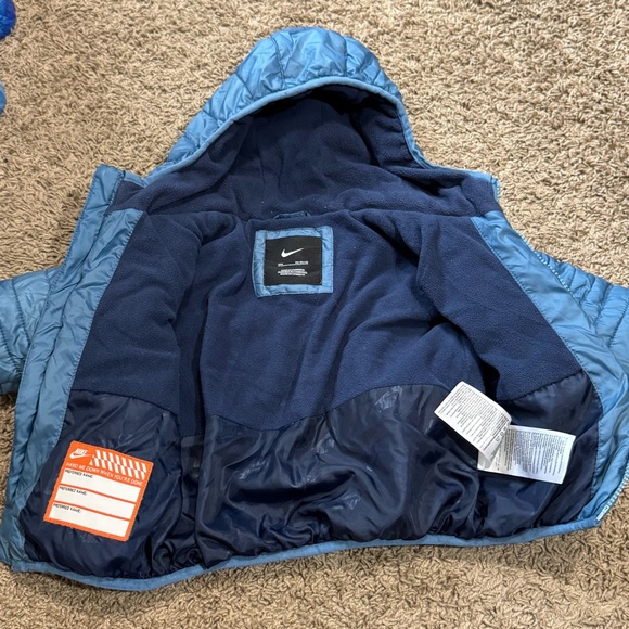 Nike Kids Light Blue Hooded Puffer Jacket - Picture 3 of 12